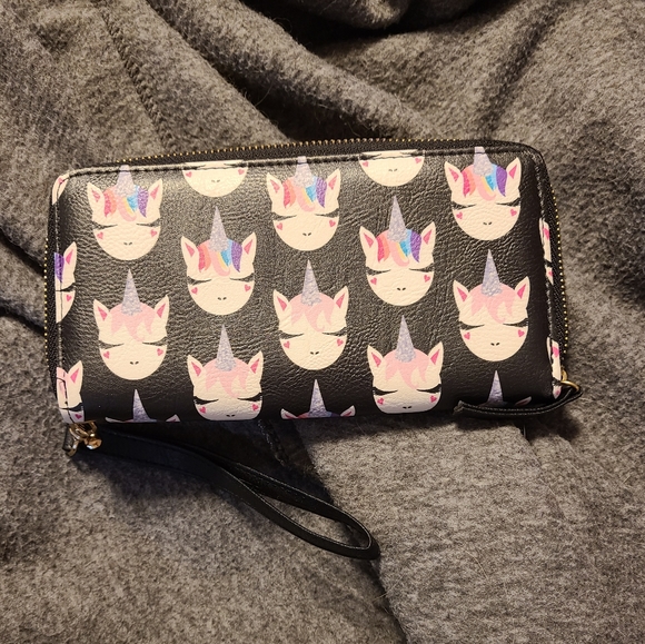 Rainbow Unicorn zip around wallet NWOT - Picture 2 of 3